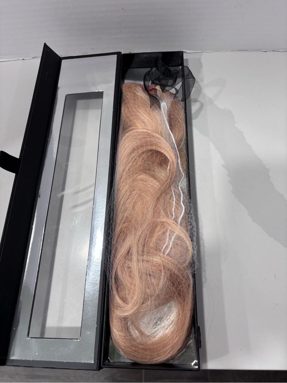 BELLAMI Dirty Blond # 18 Human Hair Wrap Ponytail 20” - Picture 3 of 3